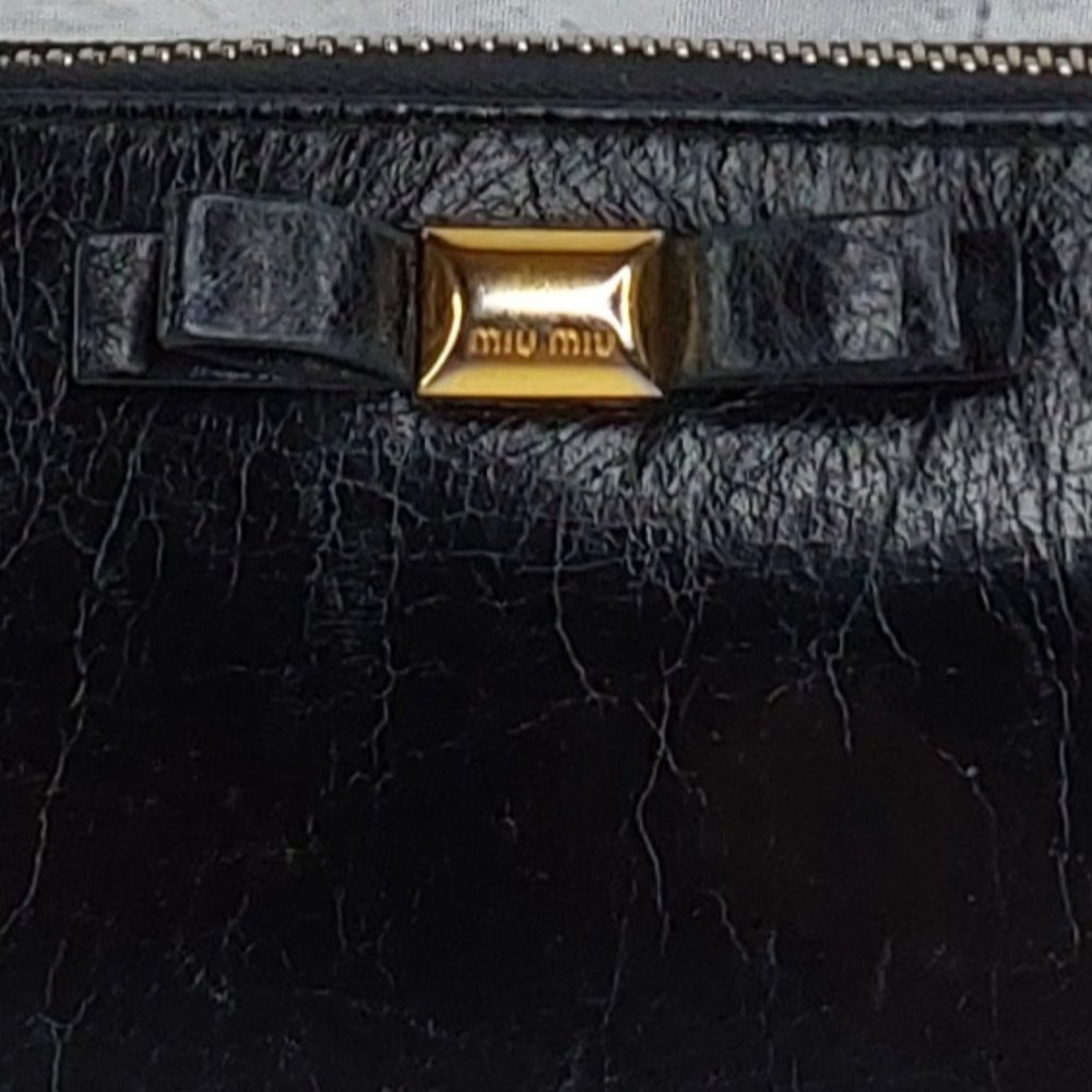 'MIU MIU' BOW-FRONT LEATHER WALLET FULL-ZIP  DISTRESSED ONYX - Picture 14 of 15